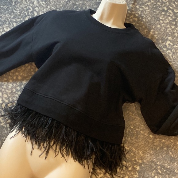 DEREK LAM BLACK SHORT SWEATSHIRT WITH FEATHERS NWOT - Picture 6 of 15